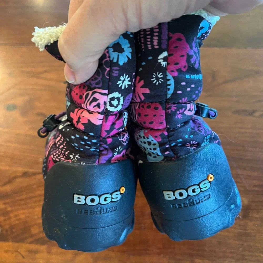 Bogs Baby Bogs Garden Party Floral Winter Boots Kids Size 10 Pink Purple Black